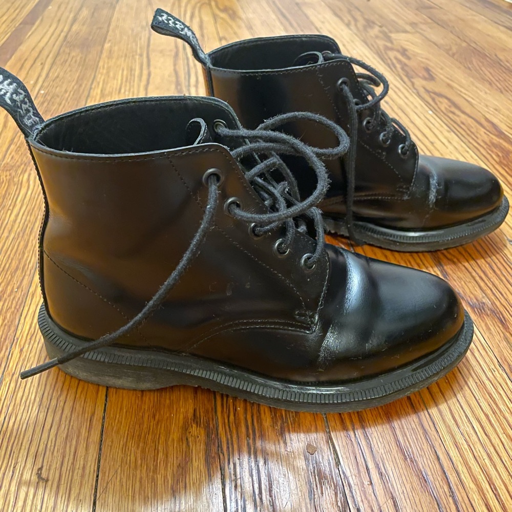 Doc Marten's Emmeline Boot Size 5